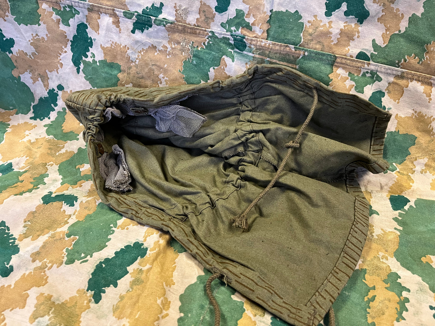 NVA Strichtarn Hood Helmet Cover