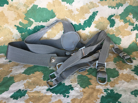 Early NVA Y-Straps