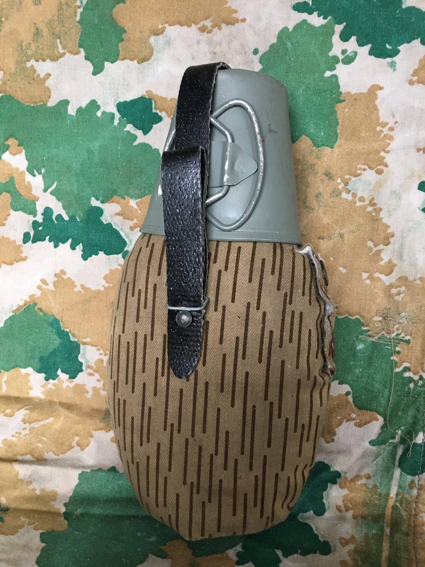 NVA Canteen in Strichtarn Cover